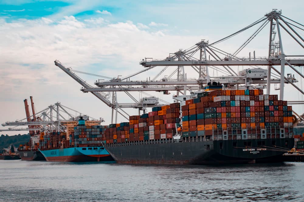 Shipping from India: Air vs Sea Freight Comparison